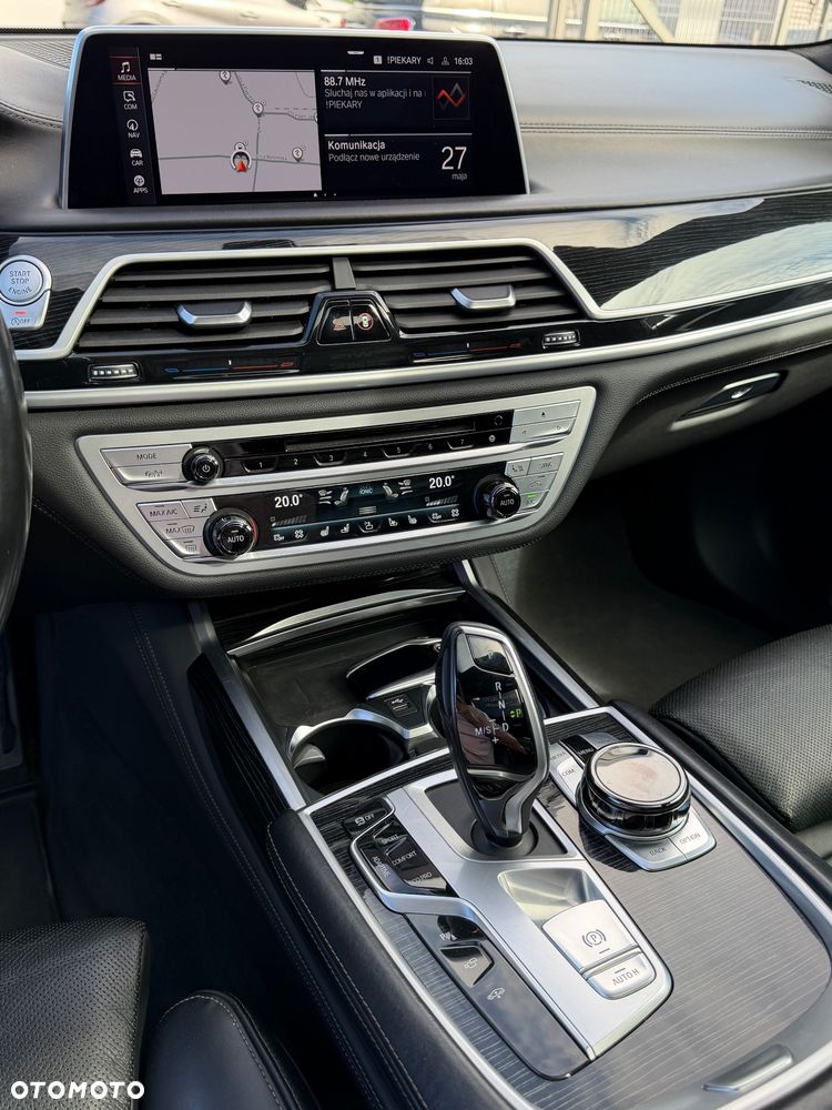 BMW Seria 7 750Ld xDrive sport - 13