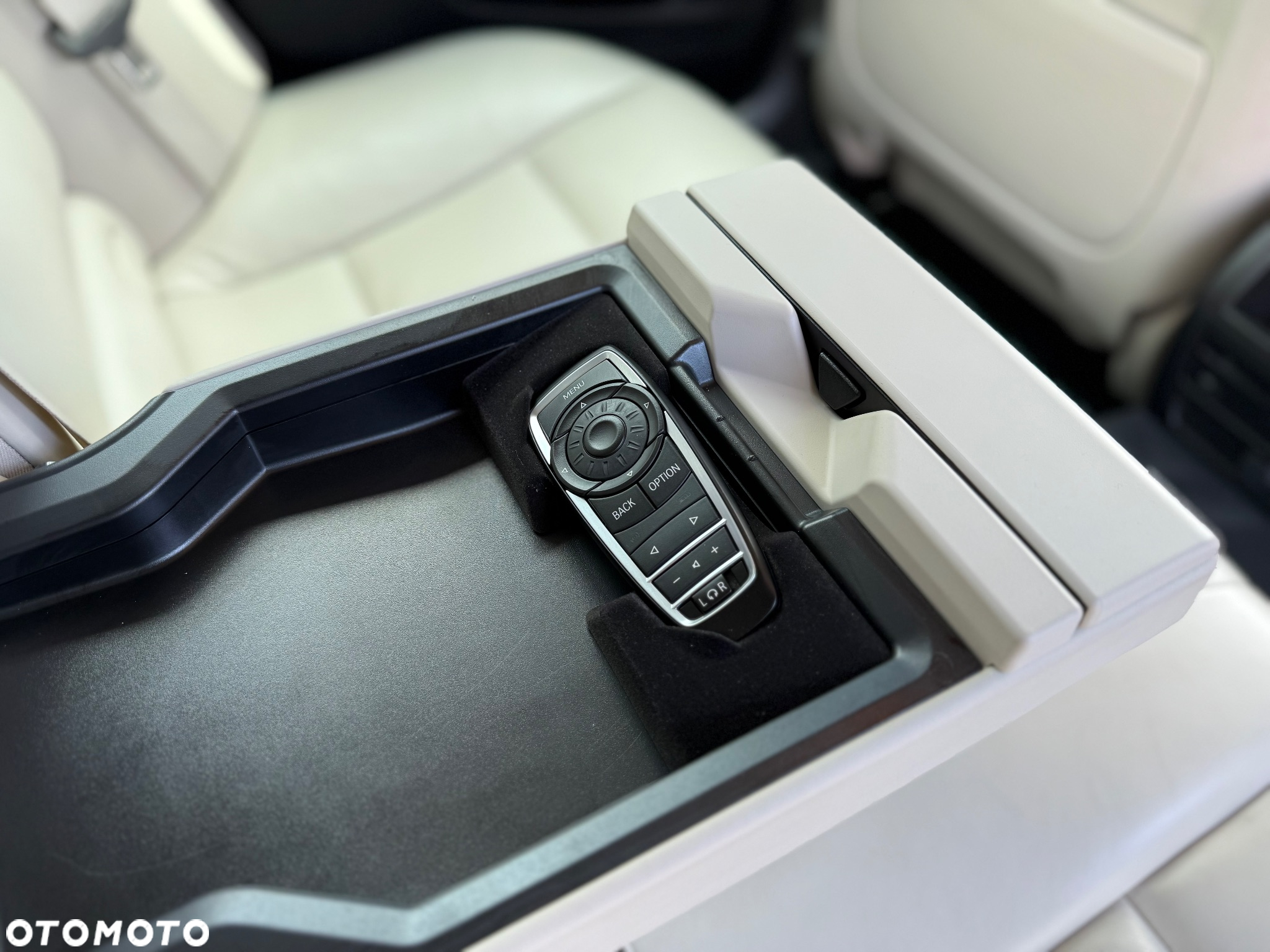 BMW Seria 5 530d xDrive Touring Sport-Aut Luxury Line - 18