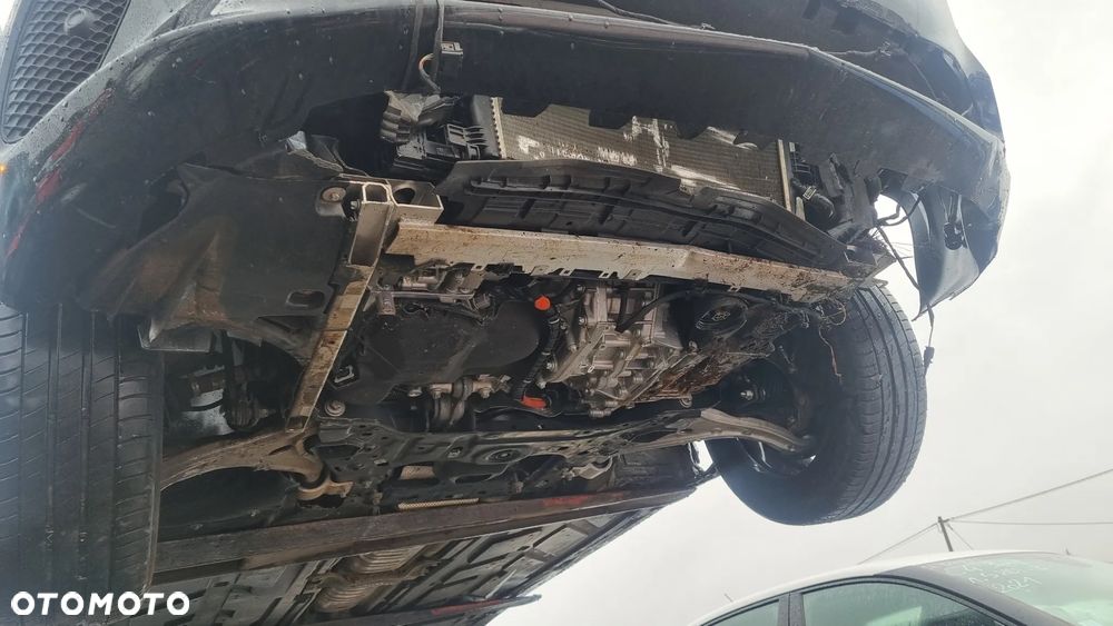 Mercedes-Benz Klasa A 250 e PHEV Progressive 8G-DCT - 24