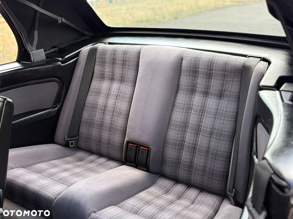 BMW Seria 3 320i - 14