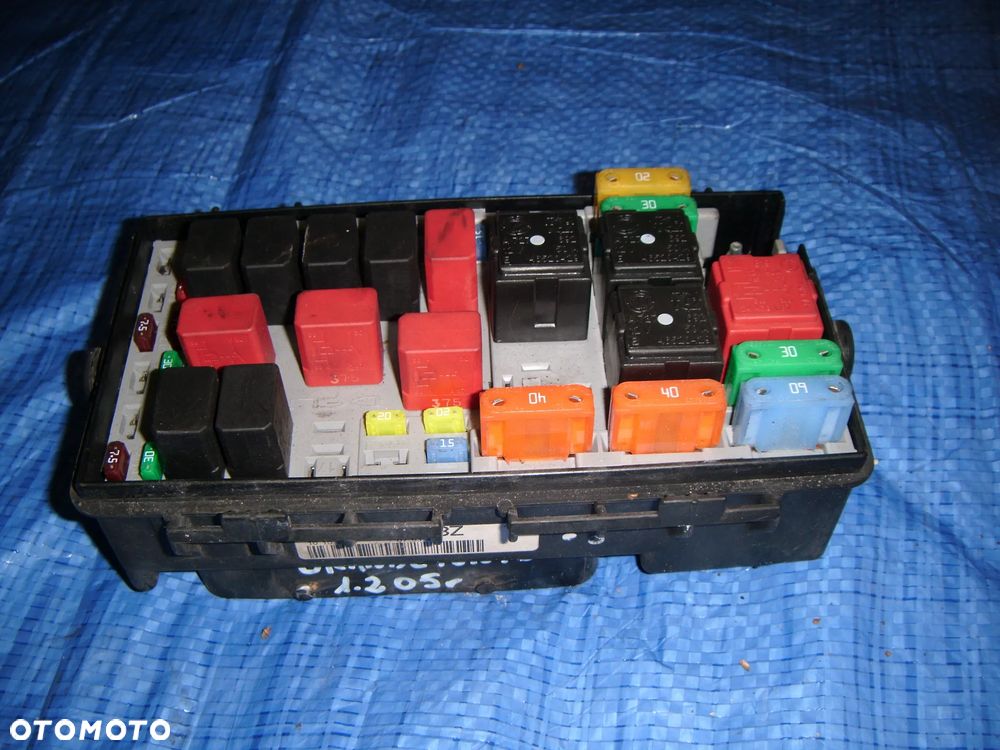 fiat grande punto  skrzynka bezpieczników 51736451 - 1