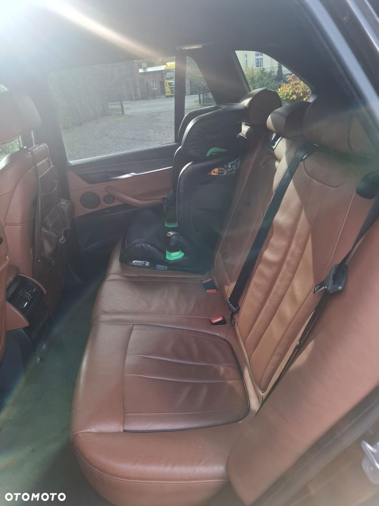 BMW X5 xDrive40d - 13