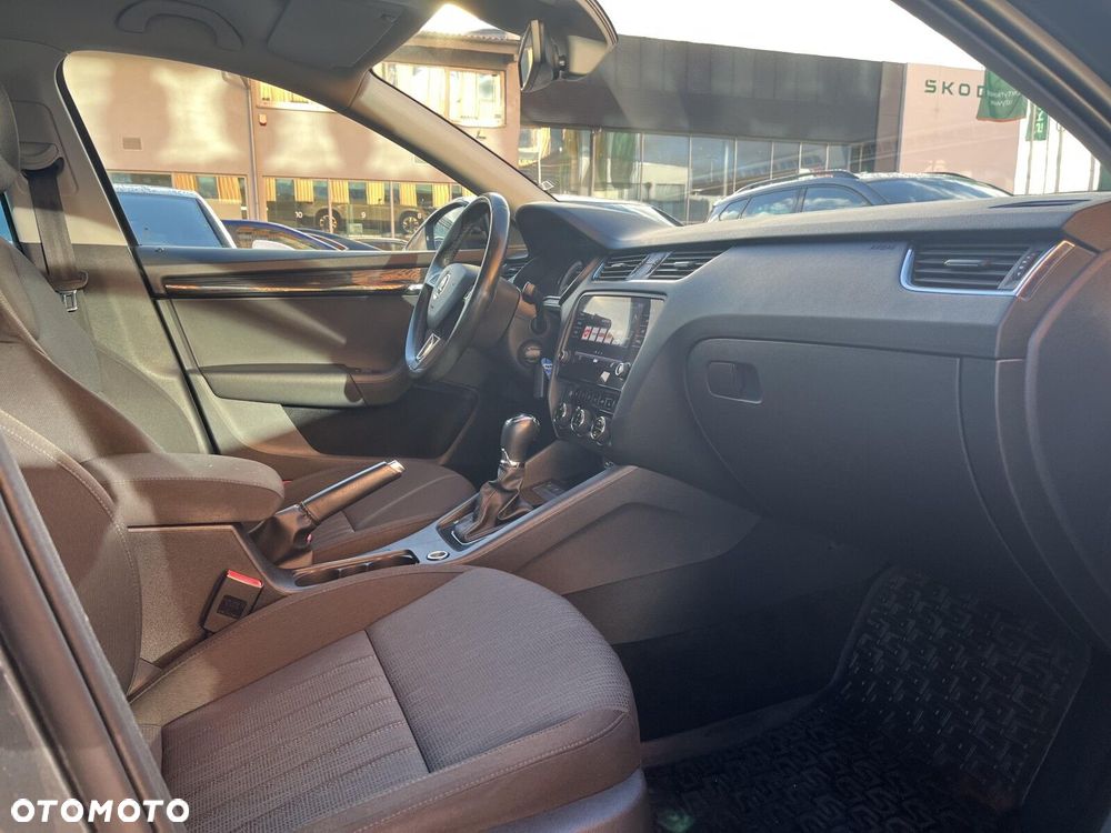 Skoda Octavia 1.5 TSI ACT Style DSG - 35