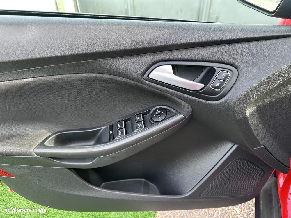 Ford Focus 1.5 TDCi Titanium ECOnetic - 23