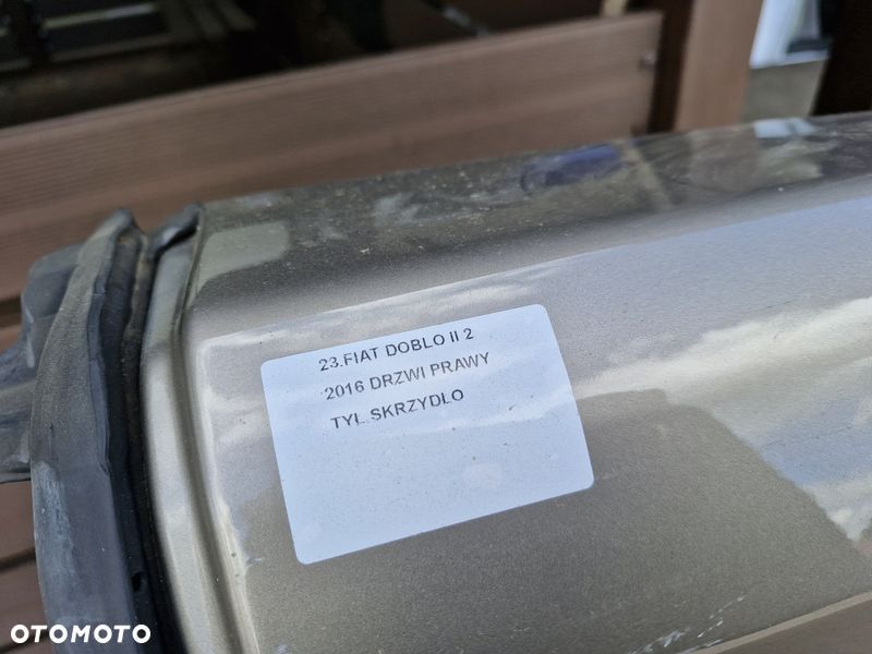 fiat doblo ii 2 drzwi prawy tył tylne skrzydło skrzydełko - 2