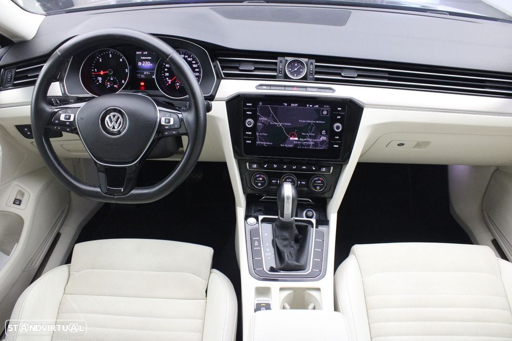 VW Passat Variant 2.0 TDI Highline DSG - 9