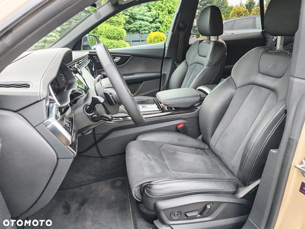 Audi Q8 SUV TFSI e quattro 290 kW tiptronic S line business - 14