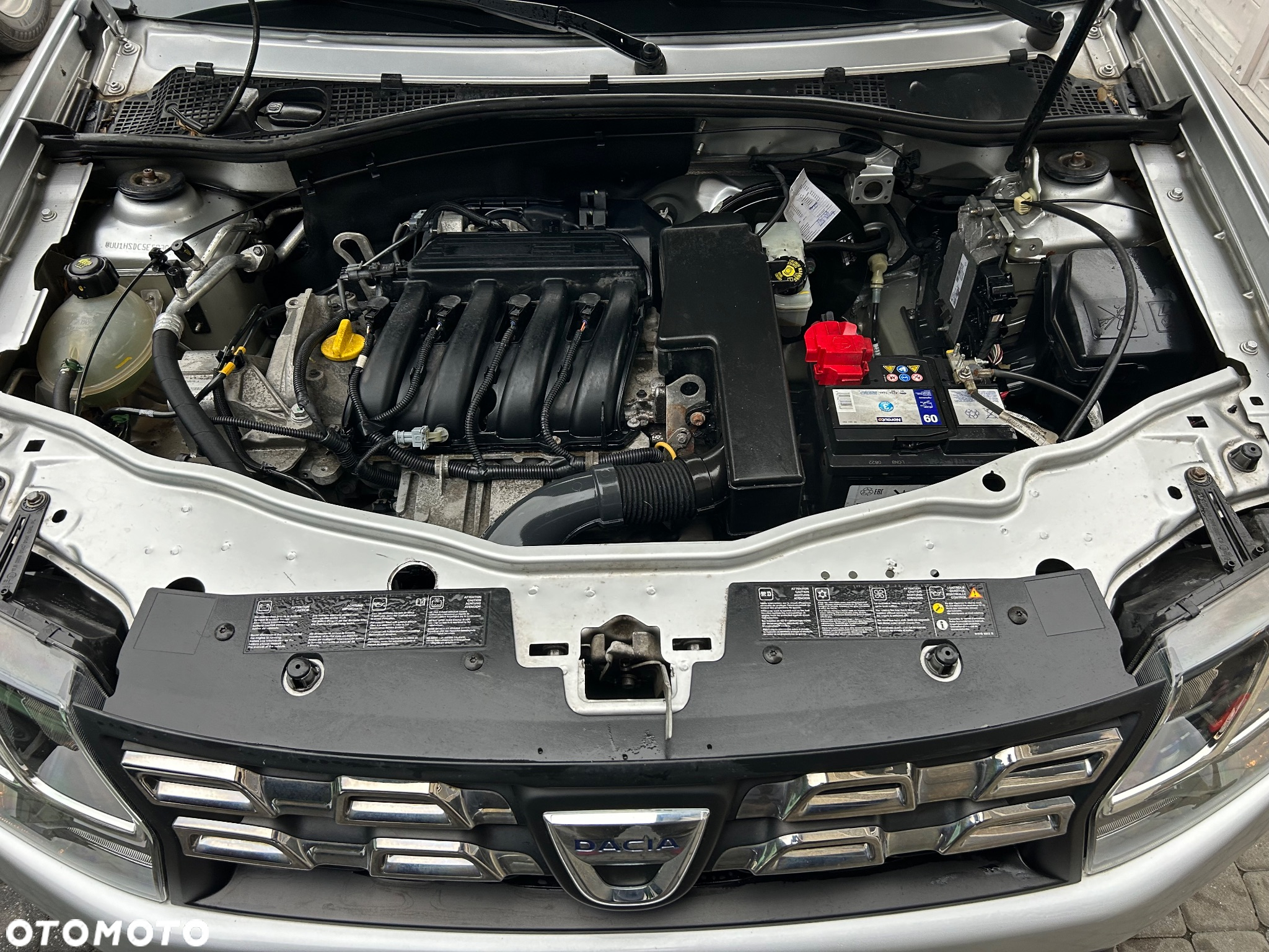 Dacia Duster 1.6 16V 4x2 Prestige - 21