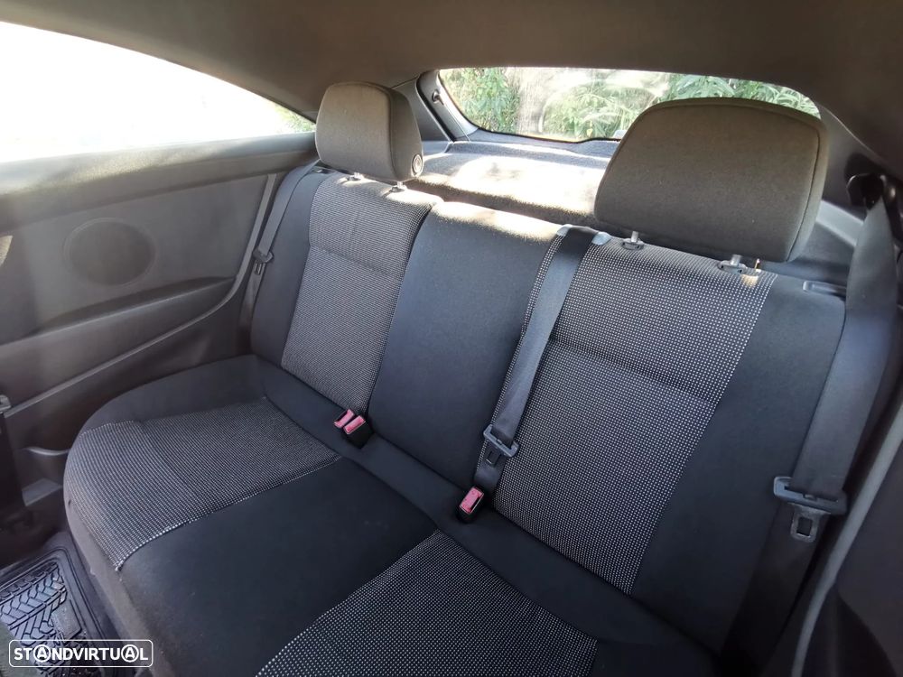 Opel Astra GTC 1.3 CDTI - 13