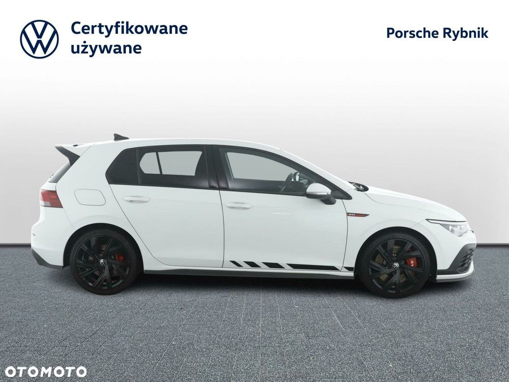Volkswagen Golf - 6