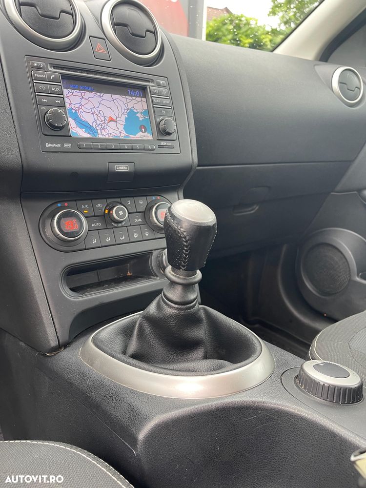 Nissan Qashqai 1.6 DCI 4 x 4 DPF Start/Stop tekna - 19