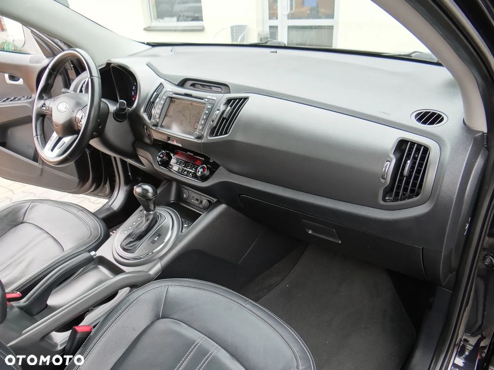 Kia Sportage 2.0 CRDI 4WD Automatik Dream-Team Edition - 30