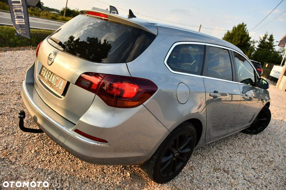 Opel Astra 1.4 Turbo Sports Tourer - 14
