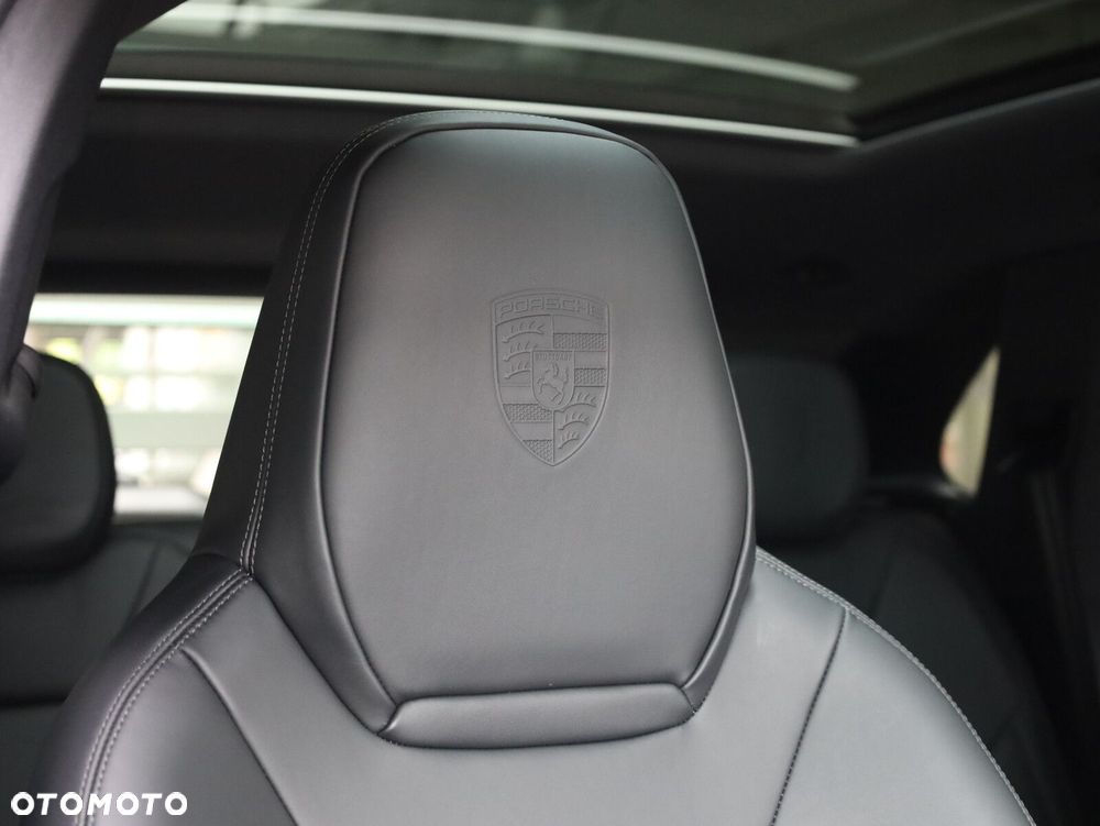 Porsche Cayenne - 22