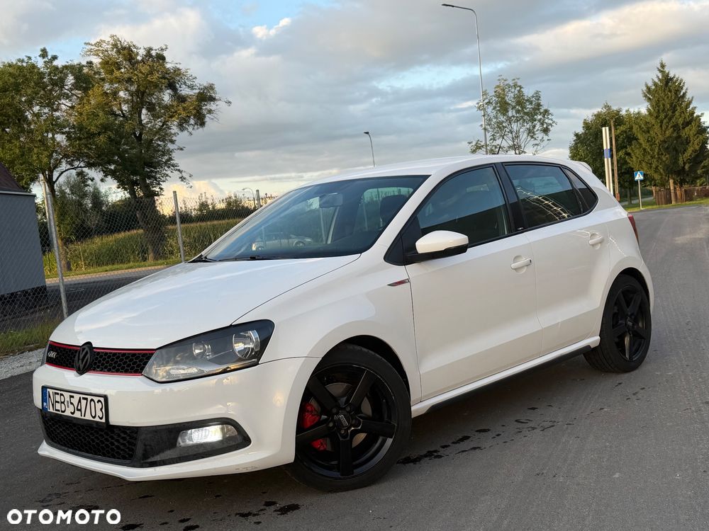 Volkswagen Polo - 2
