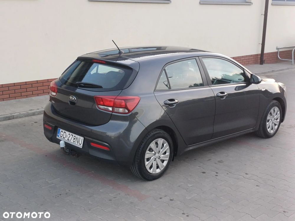Kia Rio 1.2 Business Line - 10