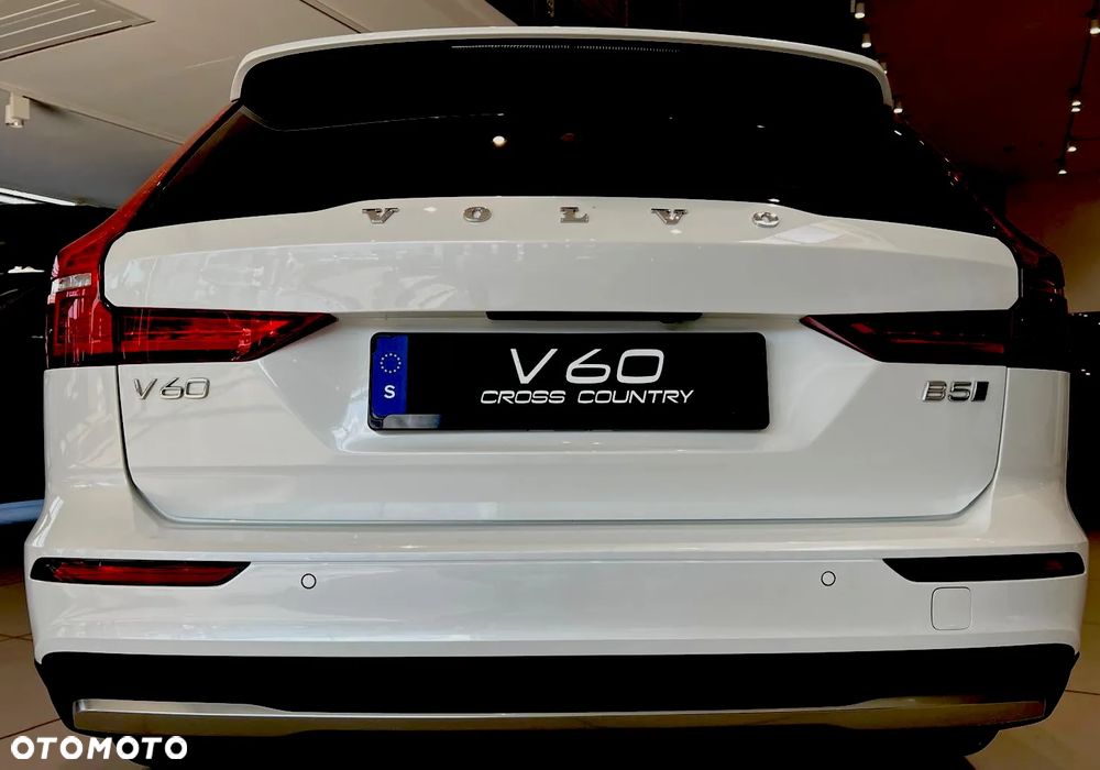 Volvo V60 B5 B AWD Ultimate Dark - 12