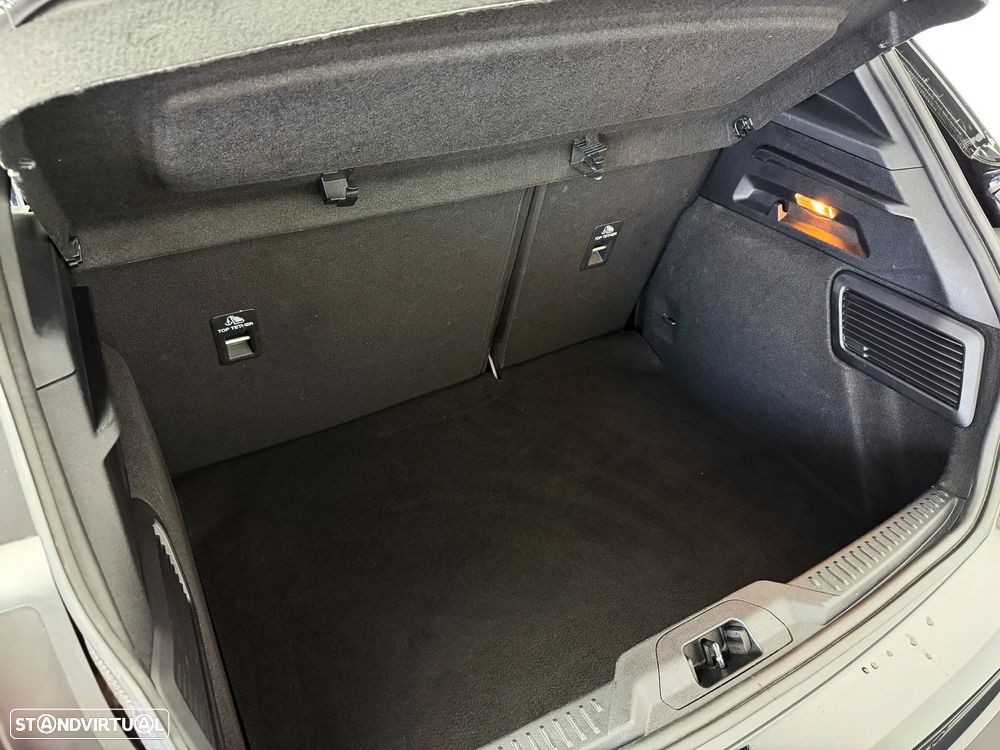 Ford Focus 1.0 EcoBoost MHEV ST-Line - 11