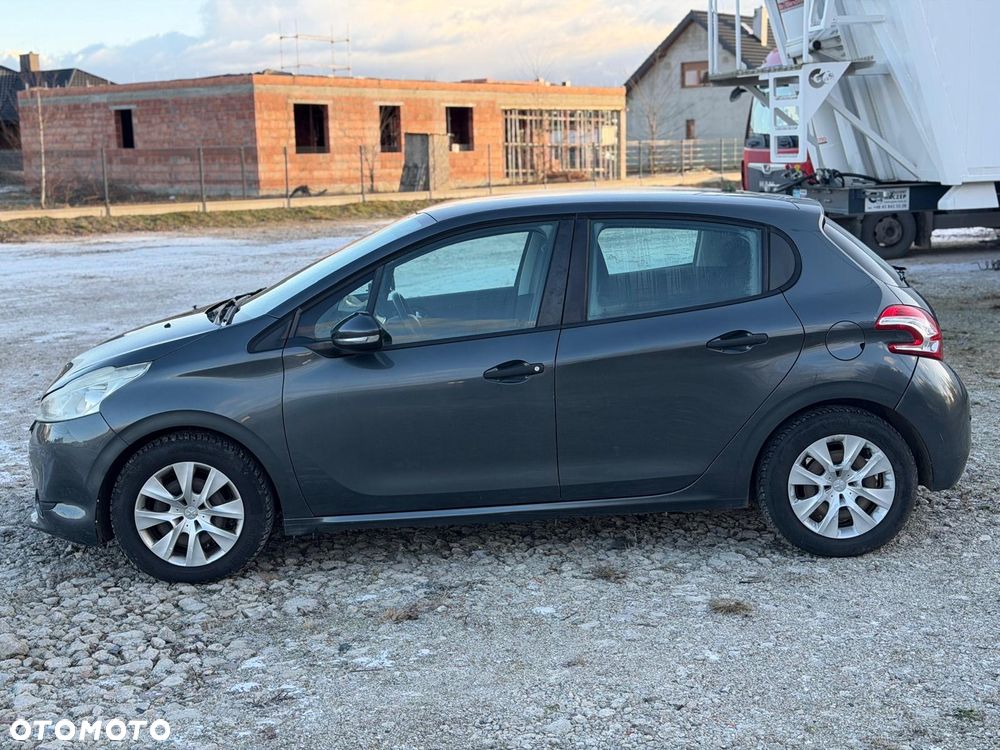 Peugeot 208 HDi 68 Like - 8