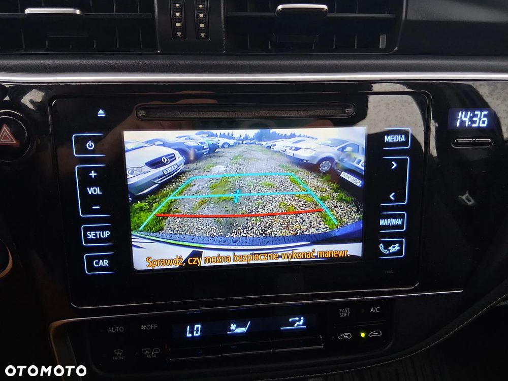 Toyota Auris - 10