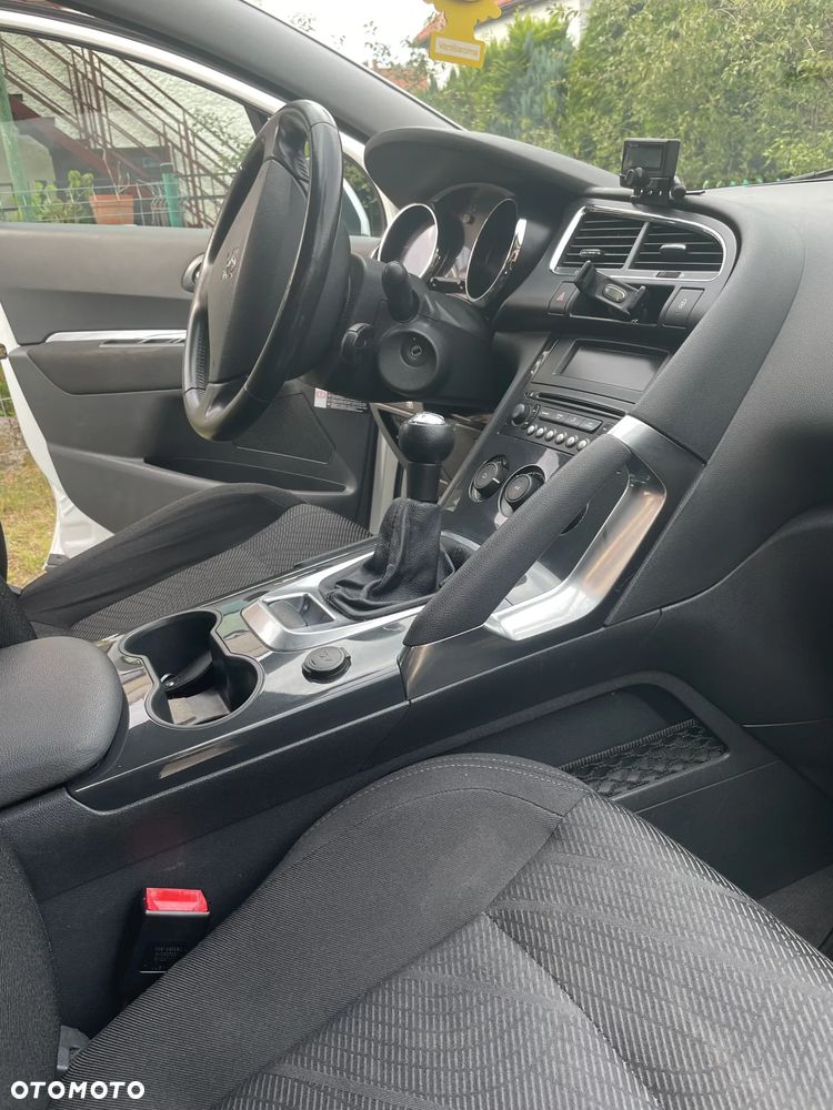 Peugeot 3008 1.6 Premium - 28