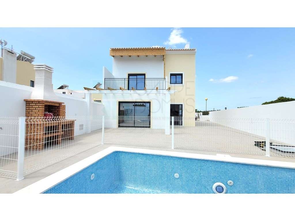 Moradia T3+1 com Piscina Privada - Vila Nova de Cacela, Algarve - Grande imagem: 2/39