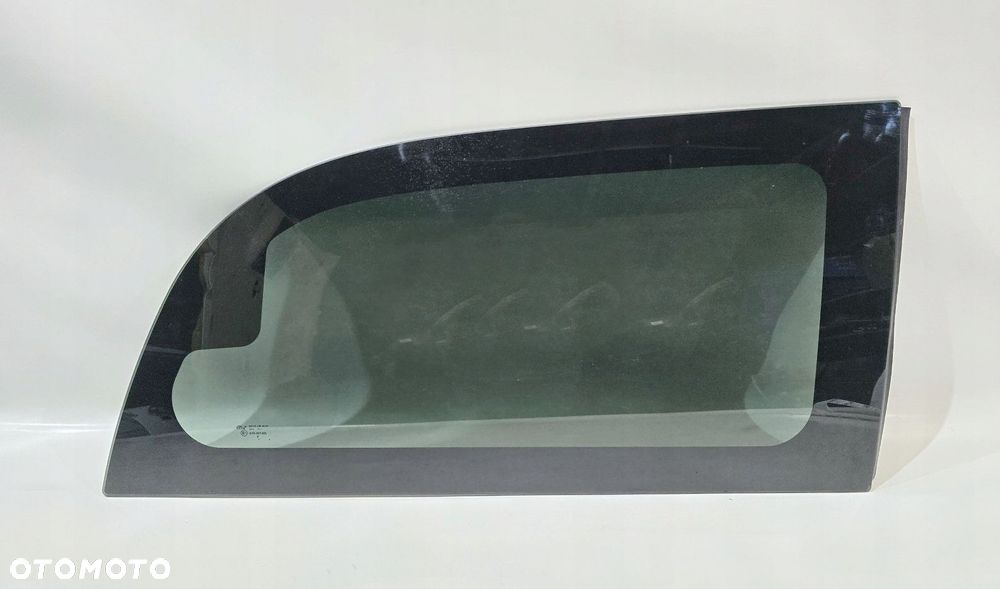 szyba karoseryjna uchylna tył prawy chrysler voyager town & country 08r - 1