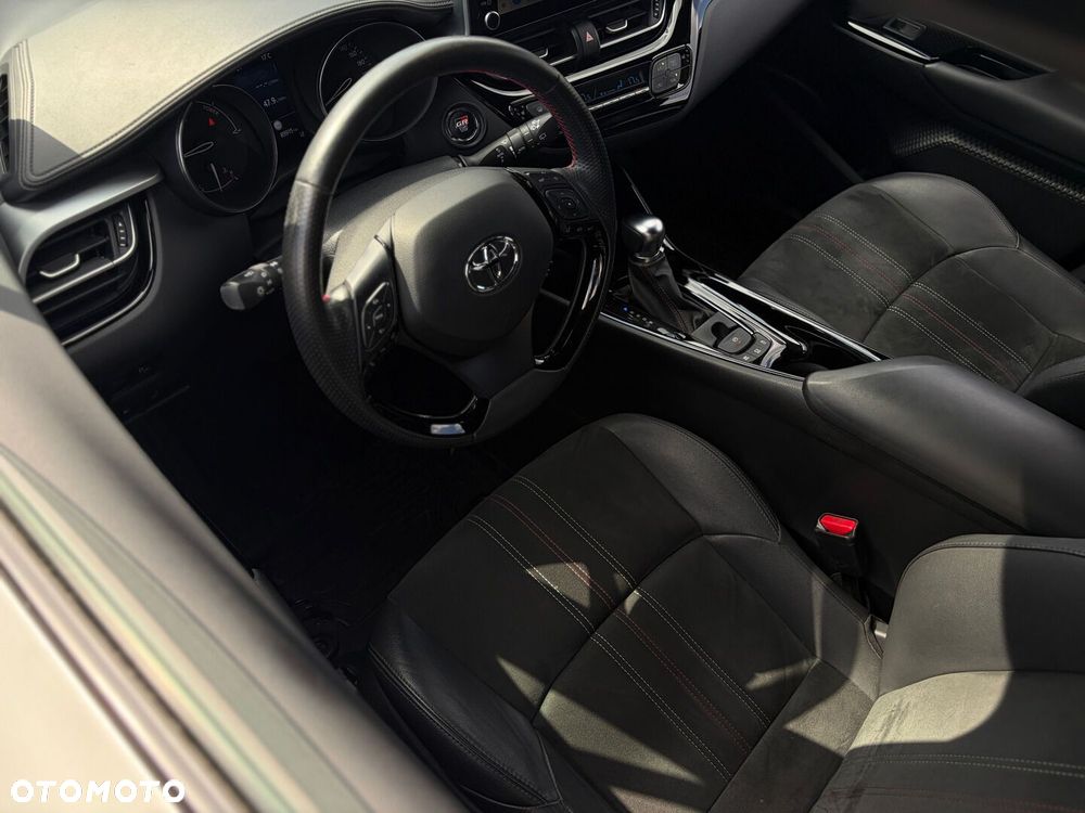 Toyota C-HR 1.8 Hybrid GPF GR Sport - 23