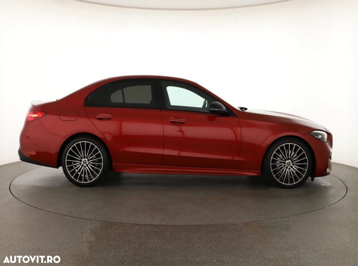 Mercedes-Benz C 300 4Matic T 9G-TRONIC - 6
