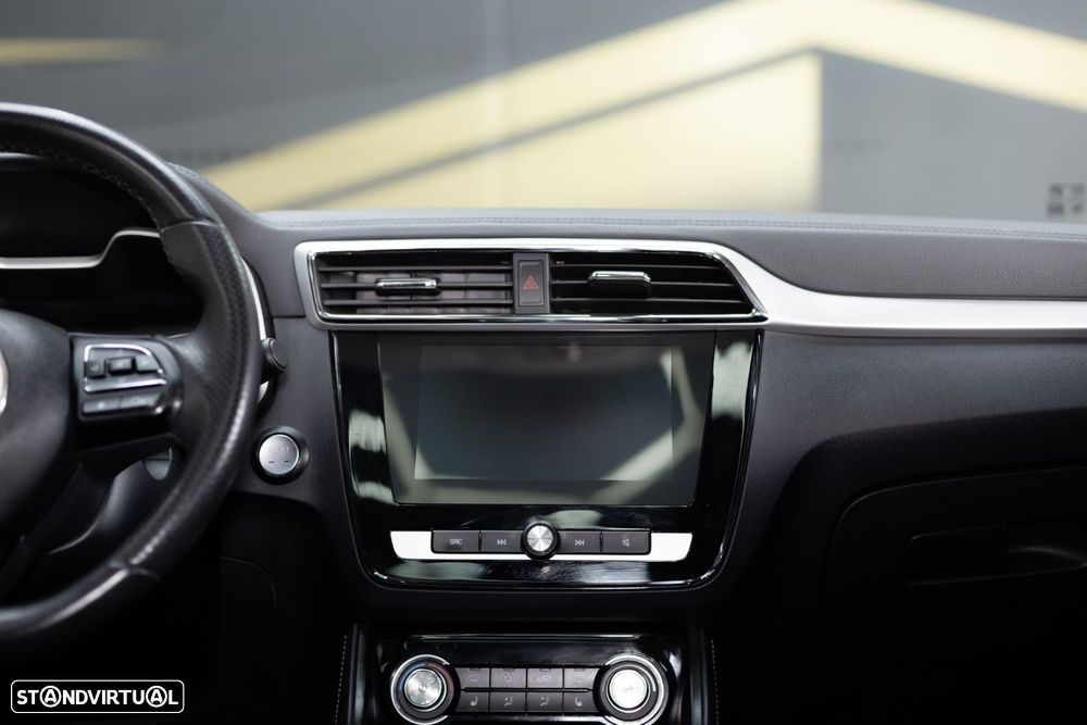 MG ZS EV 44.5 kWh Luxury - 31