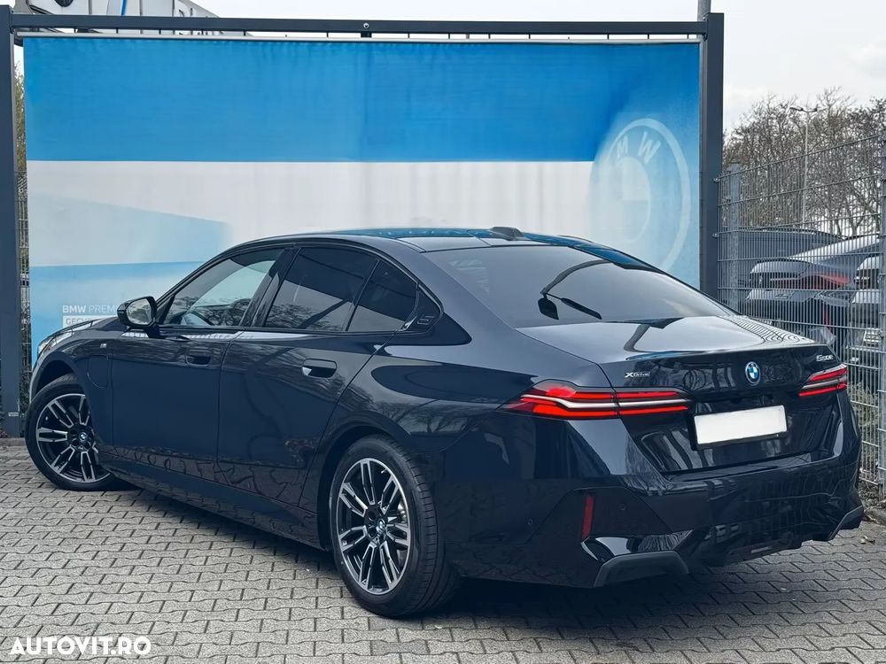 BMW Seria 5 550e xDrive Aut. - 7