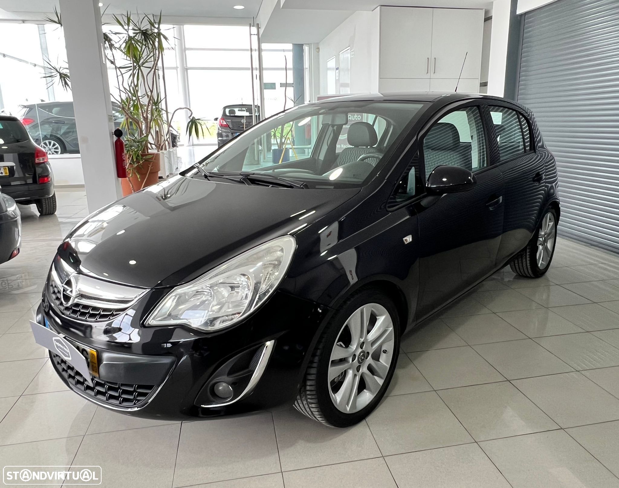 Opel Corsa 1.2 Cosmo Easytronic - 1