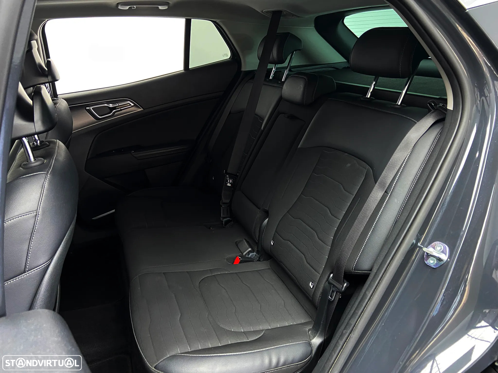 Kia Sportage 1.6 T-GDi PHEV Tech - 13