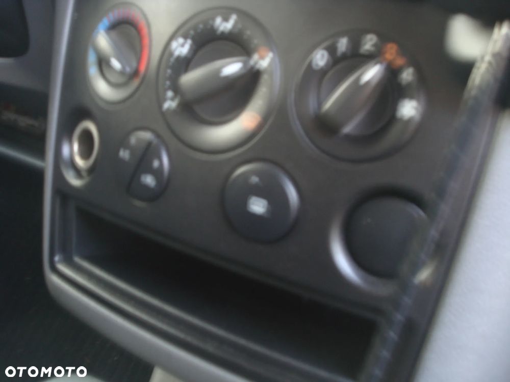 Ford Transit Connect 220 SWB Trend - 4