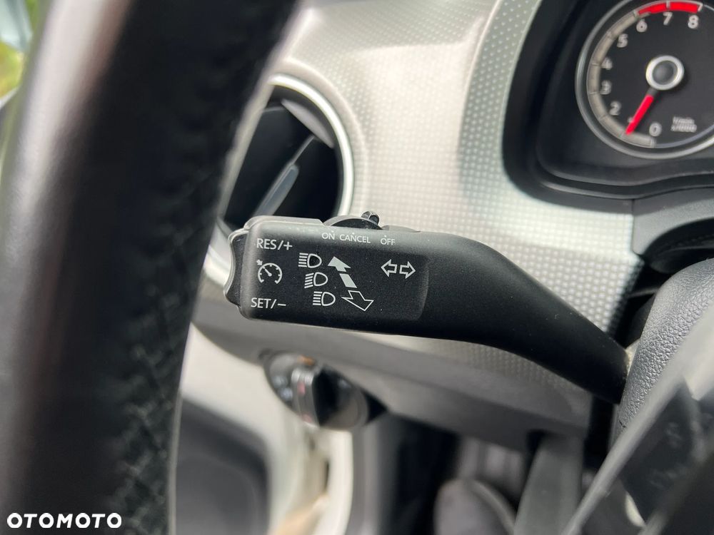 Volkswagen up! TSI (BlueMotion Technology) high - 18