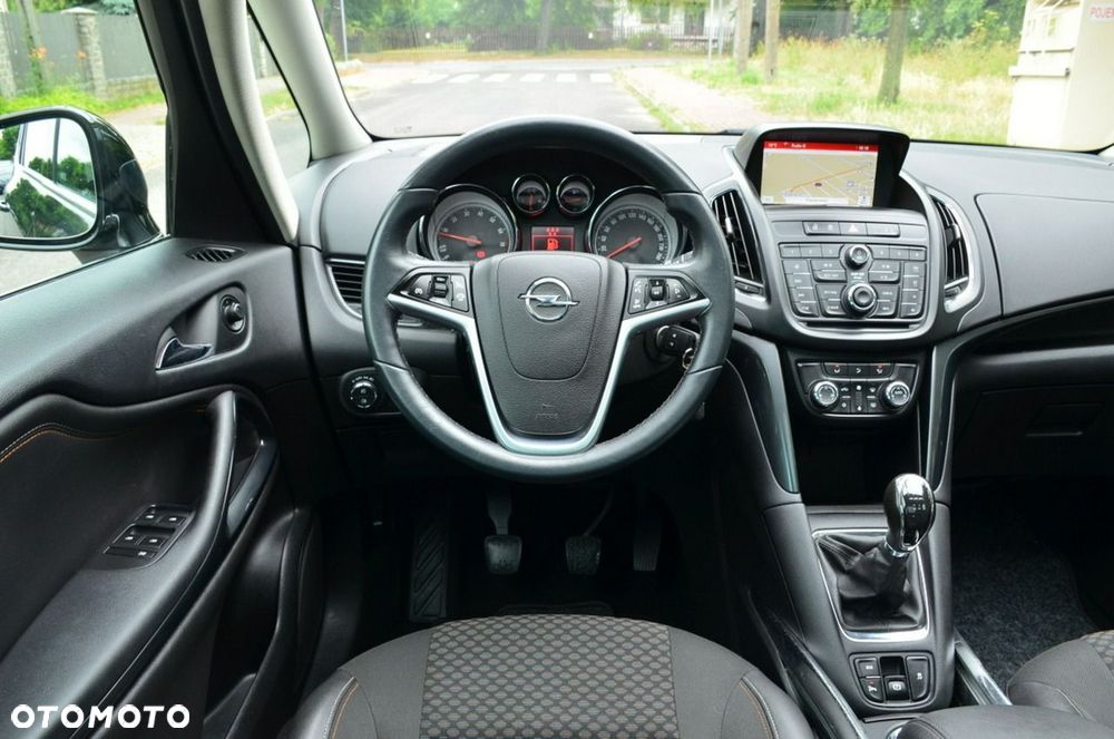 Opel Zafira - 29