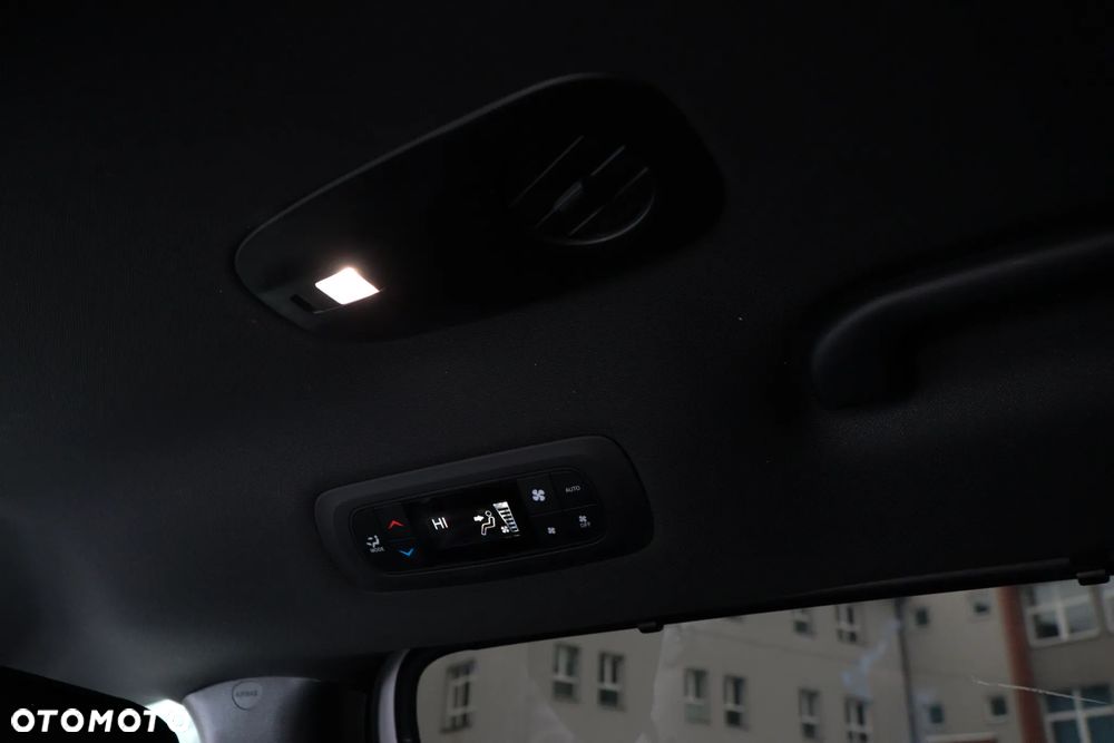 Chrysler Pacifica - 29