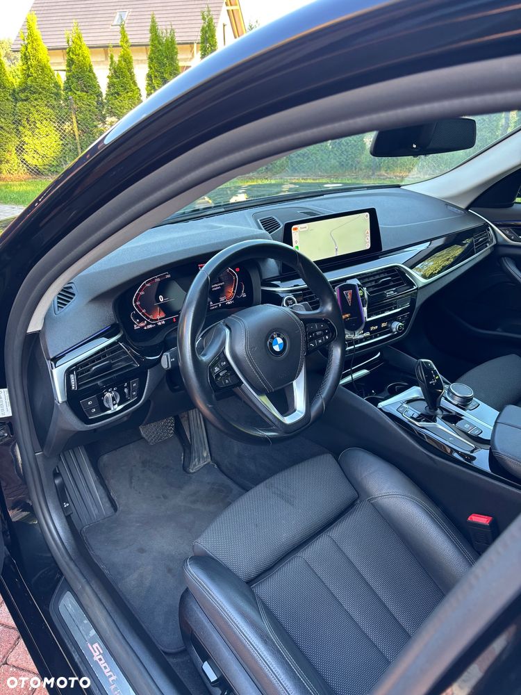 BMW Seria 5 518d Sport Line sport - 17