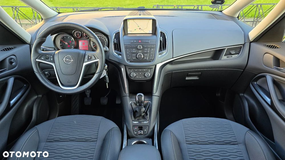 Opel Zafira - 13
