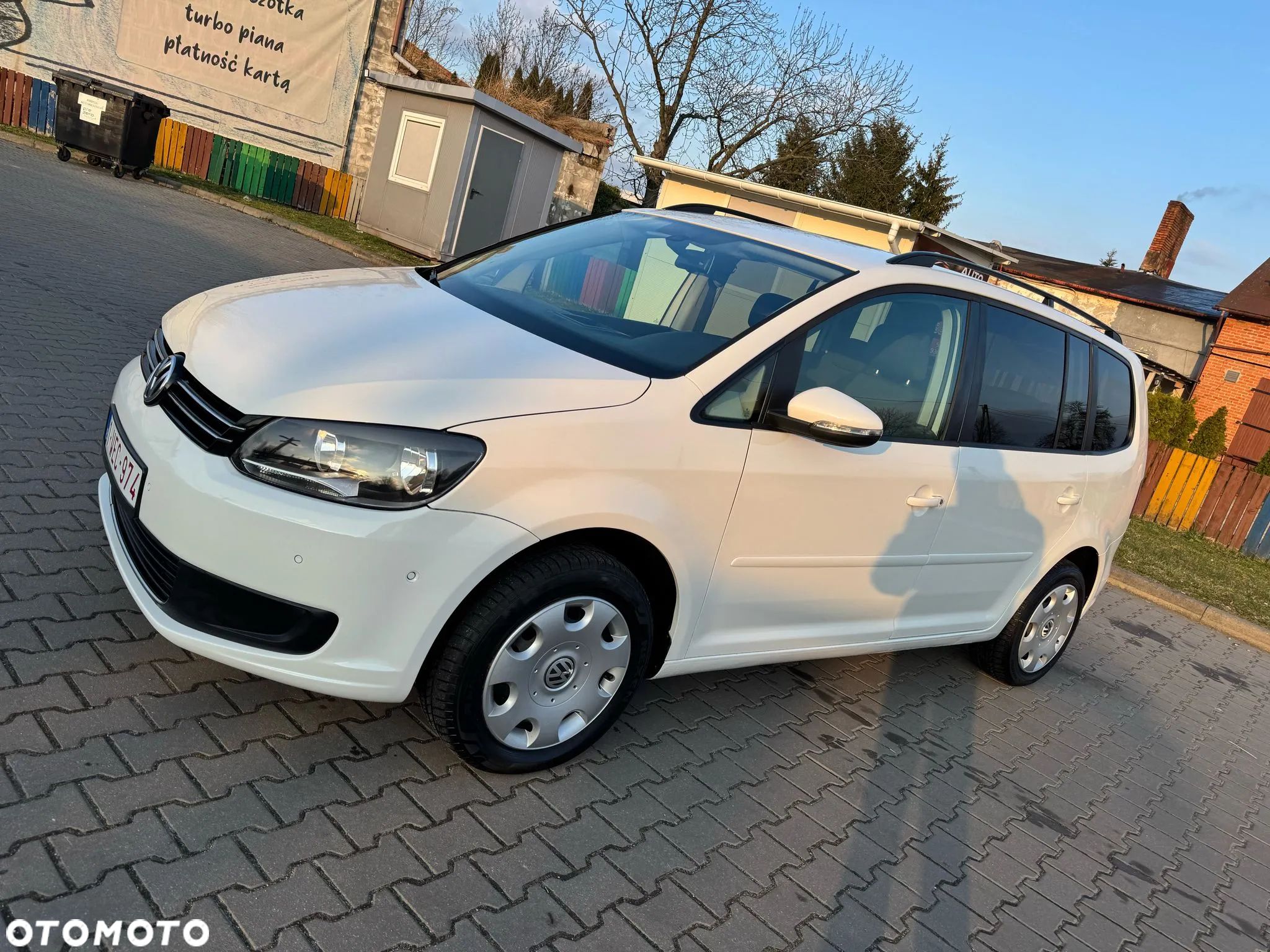 Volkswagen Touran - 1