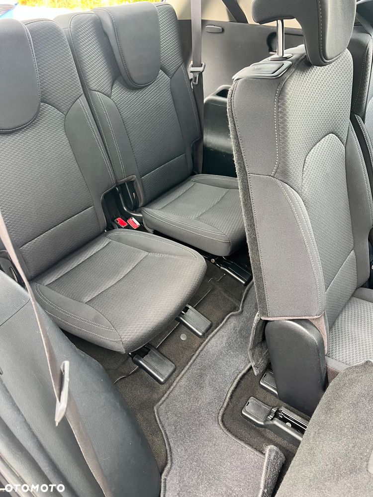 Kia Carens 1.6 GDI L 7os EU6 - 21