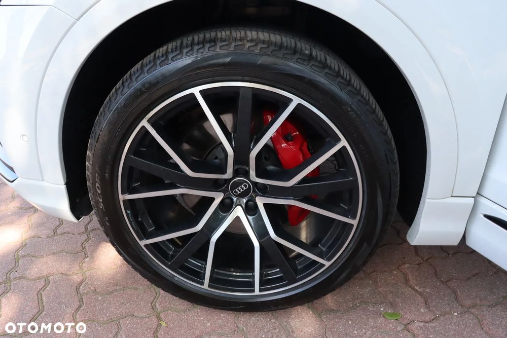 Audi Q8 55 TFSI quattro tiptronic - 21