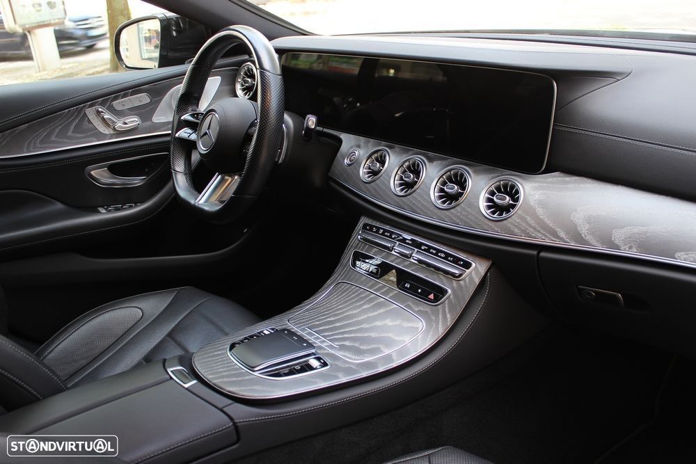 Mercedes-Benz CLS 300 d 4Matic - 30