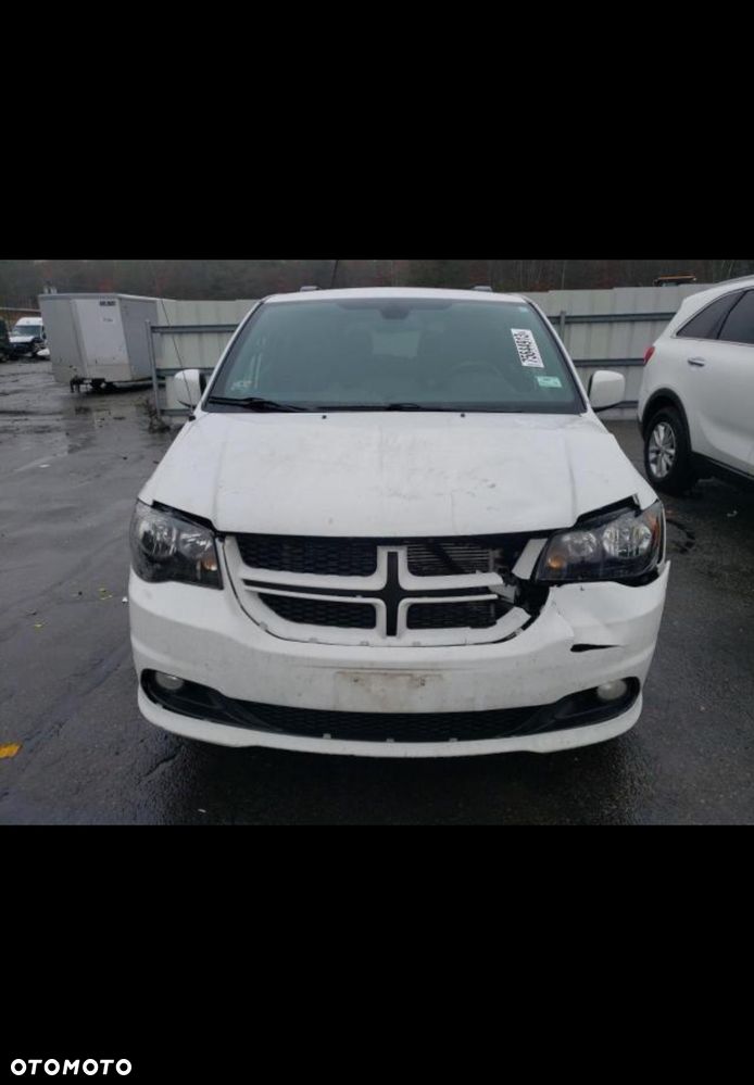 Dodge Grand Caravan 3.6 R/T - 37