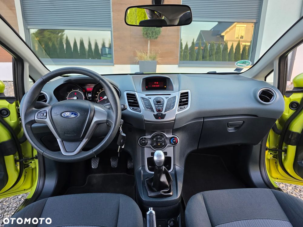 Ford Fiesta 1.25 Trend - 33