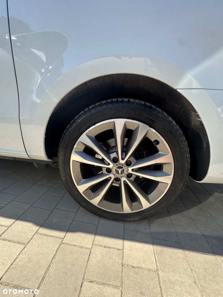 Mercedes-Benz Klasa V 300 d 4-Matic Avantgarde 9G-Tronic (d³ugi) - 11