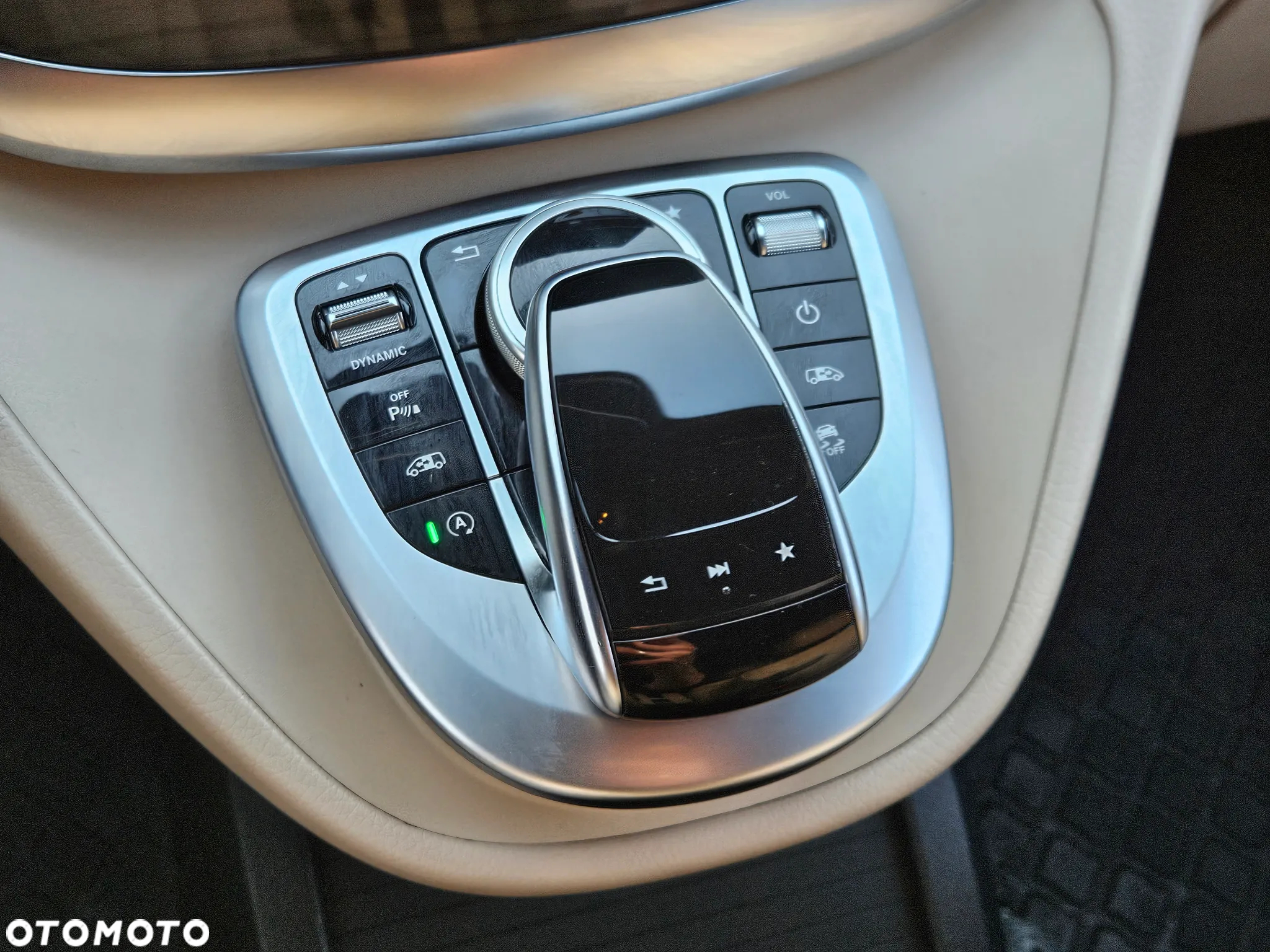 Mercedes-Benz Klasa V 250 d 4-Matic Avantgarde 7G-Tronic (d³ugi) - 24