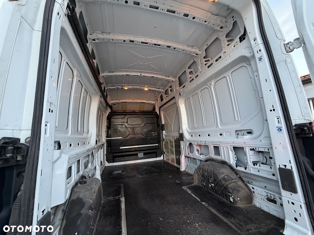Ford Transit L3H2 - 36