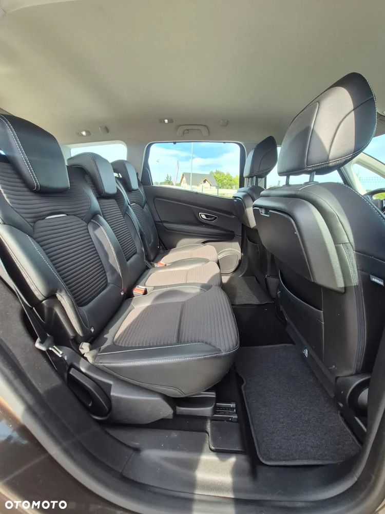 Renault Grand Scenic - 16