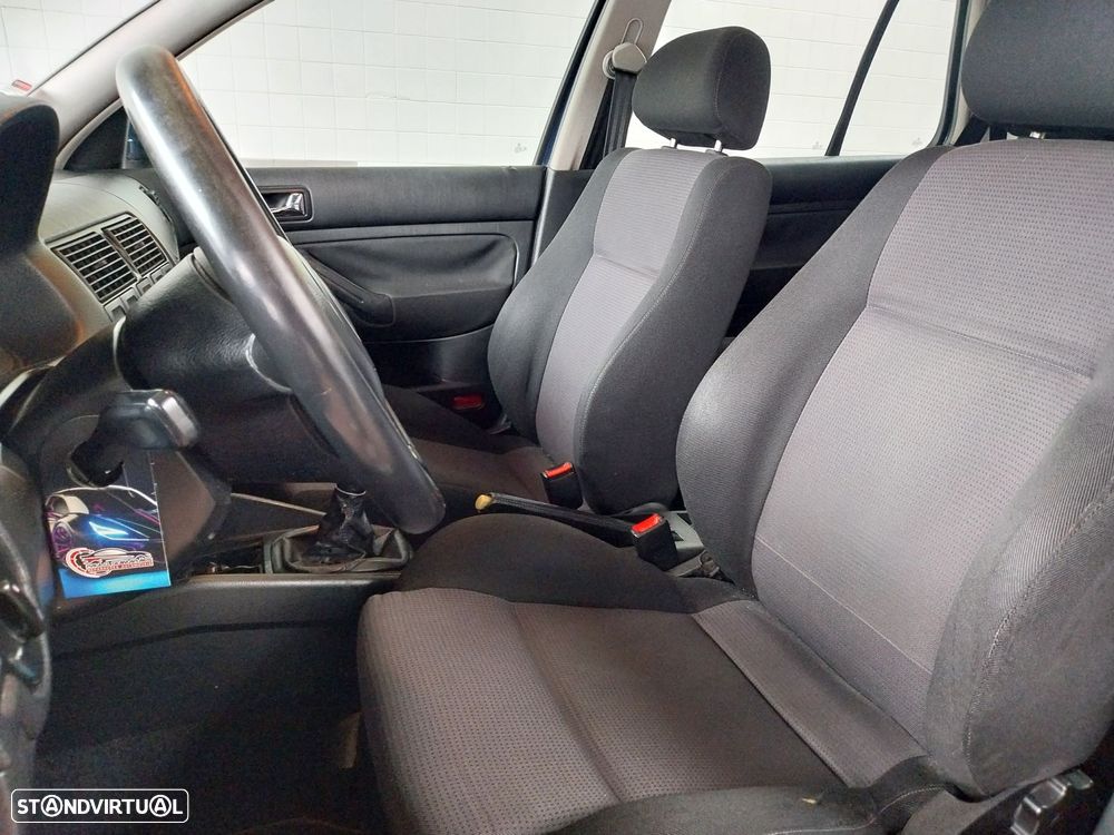 VW Golf 1.4i 25 Anos - 4
